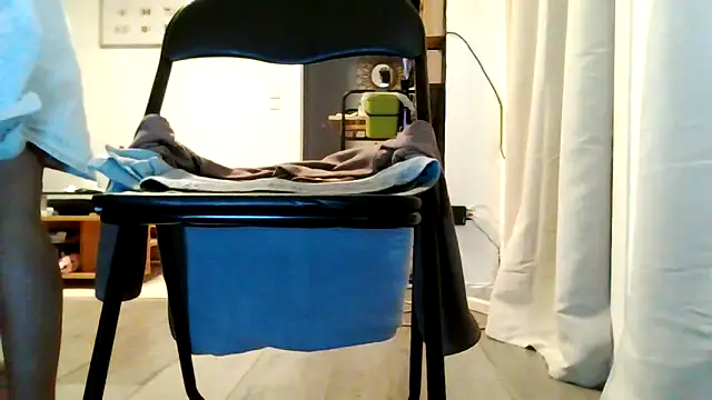 petite-Alondra live sex cam