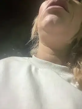 viktoria_davis_'s cam snapshot