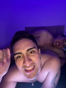 SoftBoyXO live sex cam
