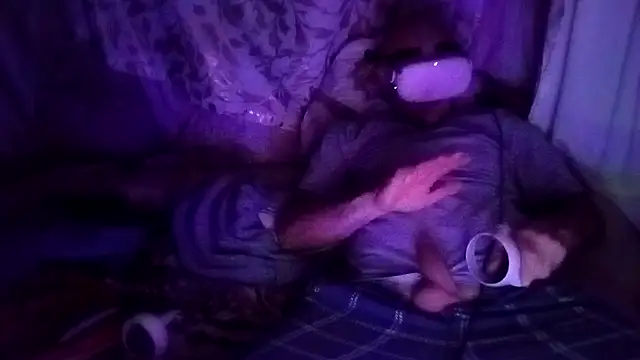 BulbasaurIsmettv's cam snapshot