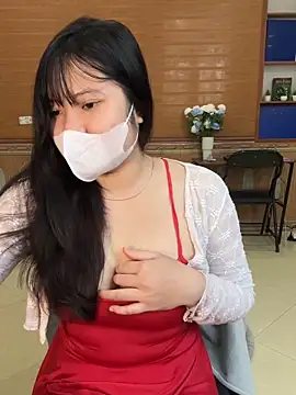 hide_from_colleagues's cam snapshot