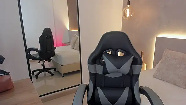 olivia_willoow's cam snapshot