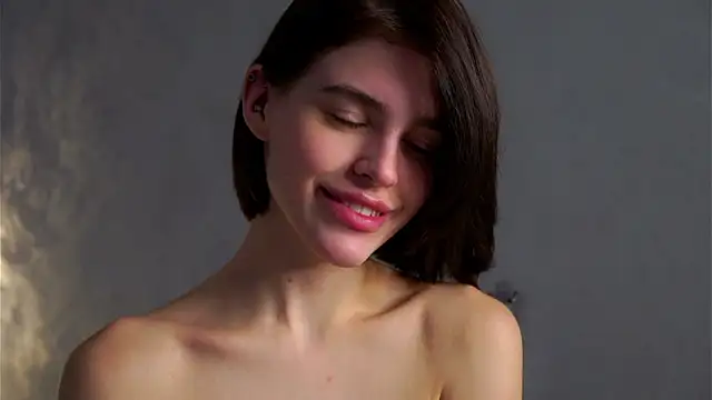 EleneButton live sex cam