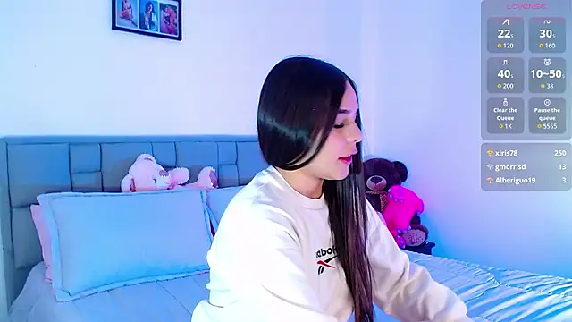 x_isabela_x's cam snapshot