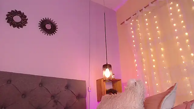 emily_leinner's cam snapshot