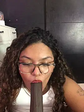 Anitta_bell's cam snapshot