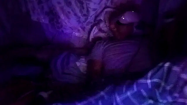 BulbasaurIsmettv's cam snapshot