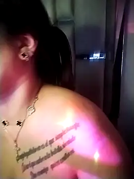 chelaqueen_'s cam snapshot