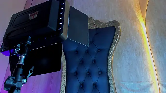 thaddeus_king live sex cam