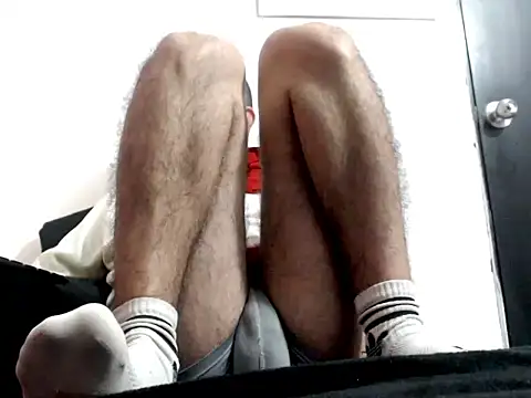 hairyandbigmann live sex cam