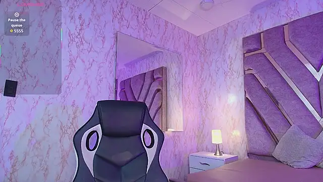 redd_pandaa's cam snapshot