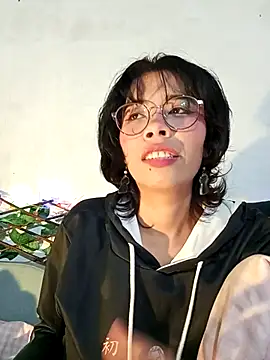 dolliette24's cam snapshot