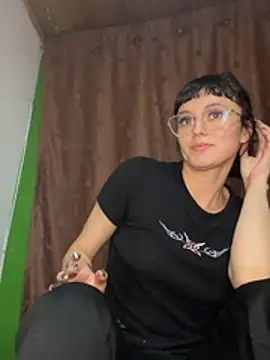 XBODTRIIPX's cam snapshot