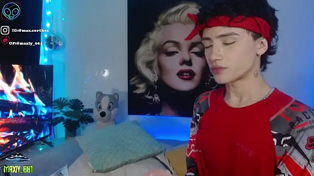 maxiy_001 live sex cam