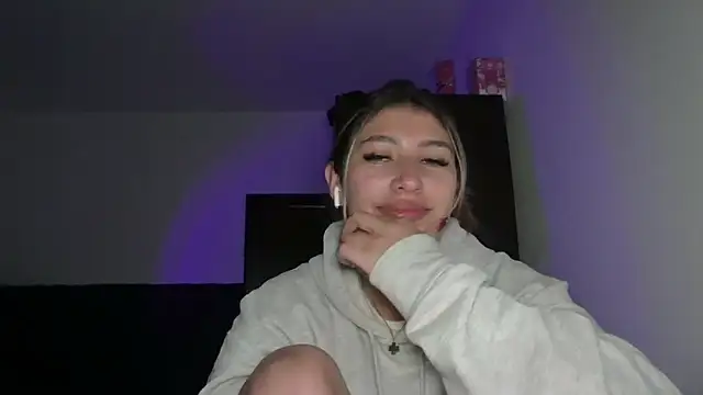 AliceTeenager___'s cam snapshot