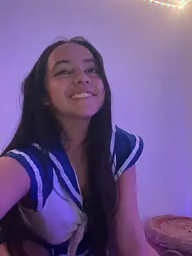 laraa_rous's cam snapshot