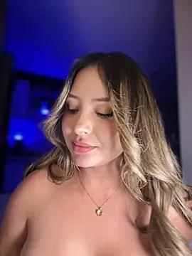 SaraFerreira live sex cam