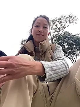 Huong-Ly's cam snapshot