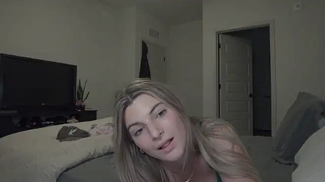 RosieCheeks_'s cam snapshot