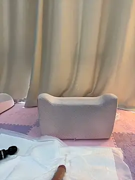 Nicole77-baby's cam snapshot