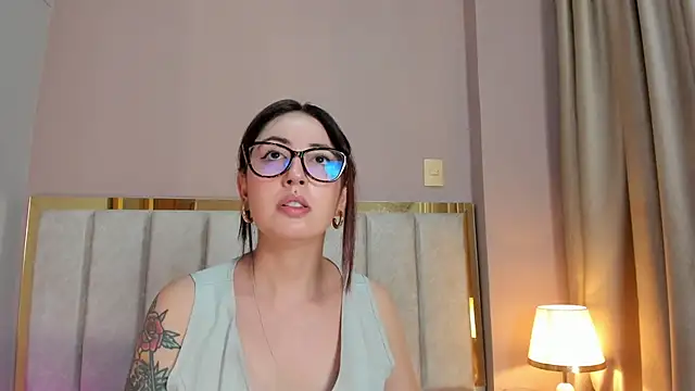 Emilywatsonn live sex cam