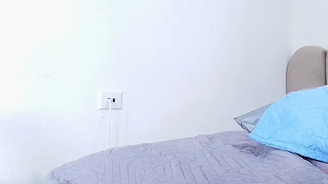 nicol_f live sex cam