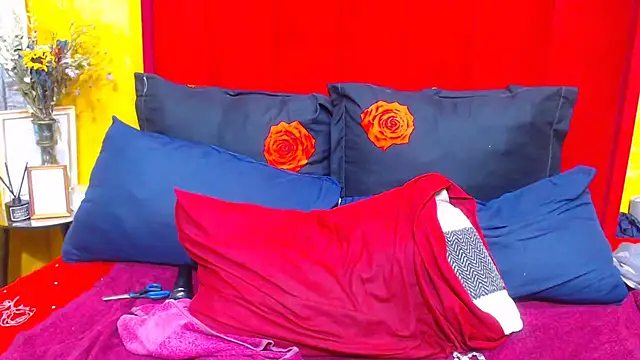 Candycrush2555 live sex cam