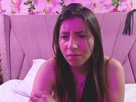 EmberCooper_'s cam snapshot