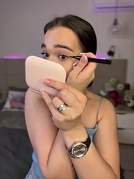 BabyShy- live sex cam