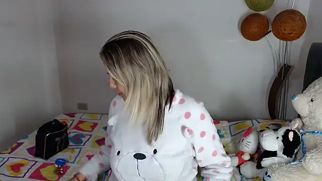 Chantal_hott's cam snapshot