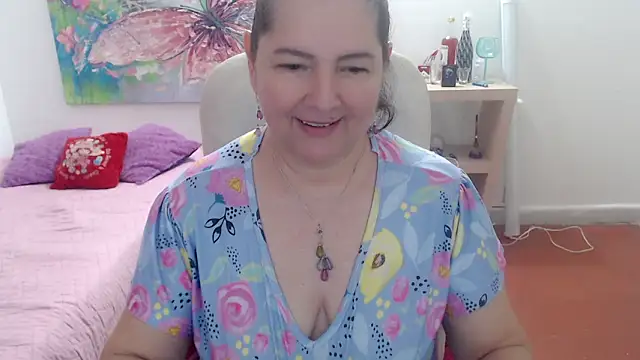 leonela_69's cam snapshot