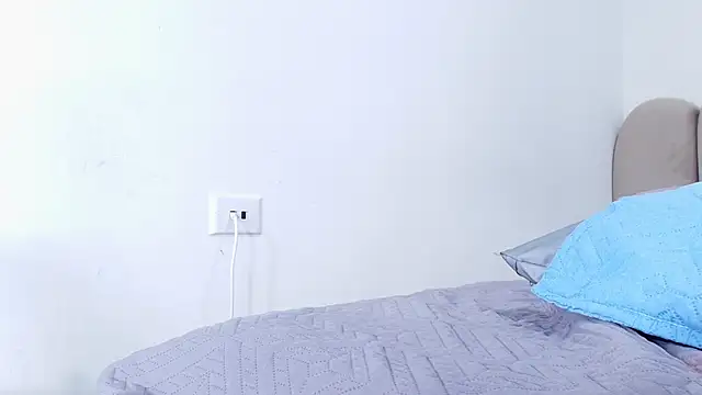 nicol_f's cam snapshot