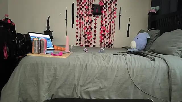 MacabreCouple's cam snapshot