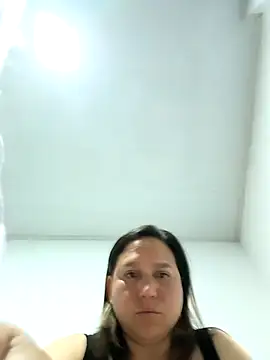 LauraReeves live sex cam