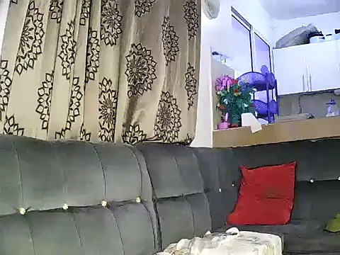 liz_cutie's cam snapshot