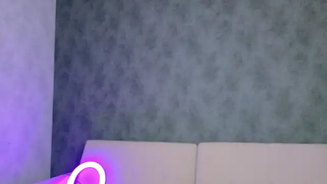 OnlyForYou_'s cam snapshot