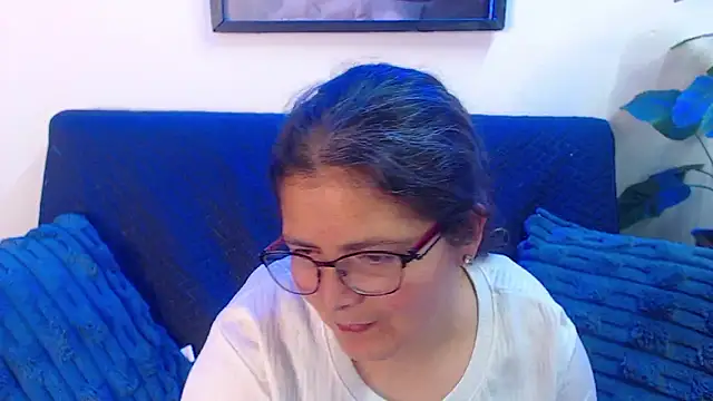 Linda_banks_'s cam snapshot