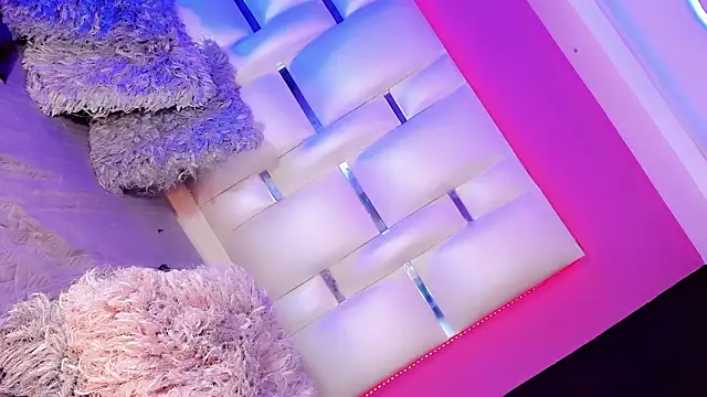 EmmaSweet23 live sex cam