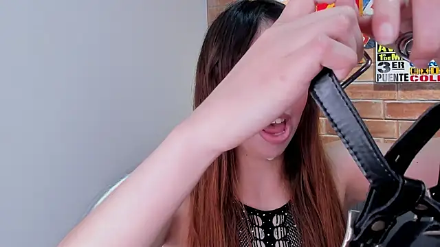 foxy_tiana's cam snapshot