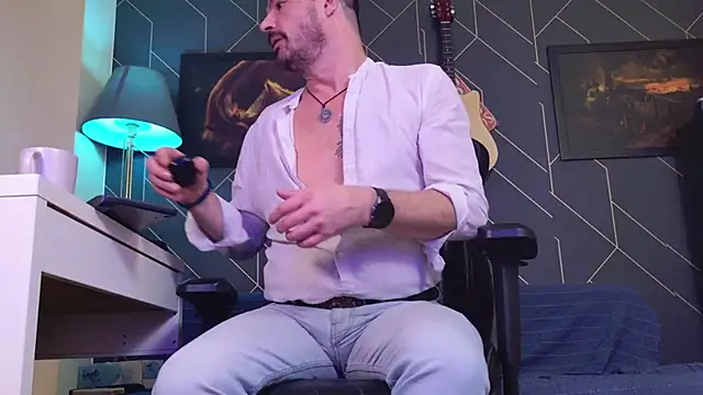 ChrisKox live sex cam