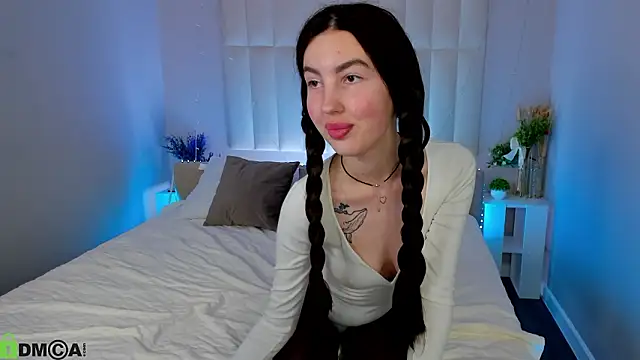 LiraRevery's cam snapshot