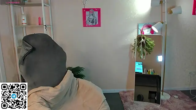 Al1ice_Moures's cam snapshot