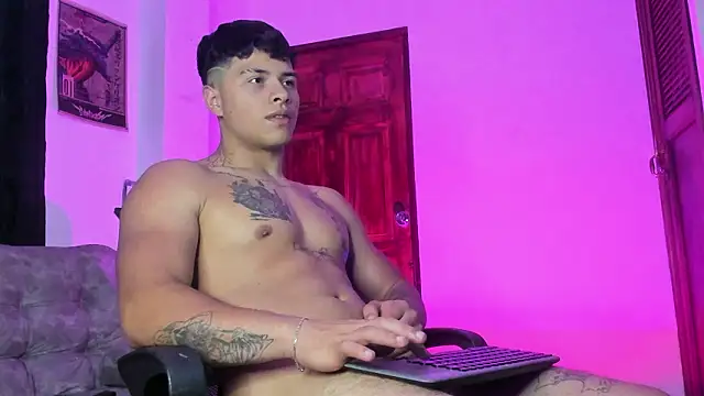 Dominic_Biker__ live sex cam