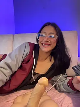 MyCutieBabe's cam snapshot