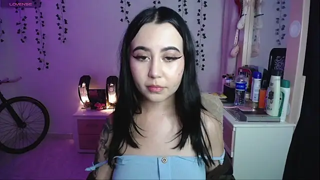 iris_sky's cam snapshot