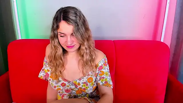 Milka_Blond's cam snapshot