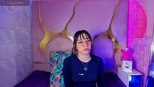 NaniiSisy's cam snapshot