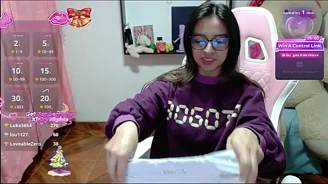 Maggie_Fox3's cam snapshot