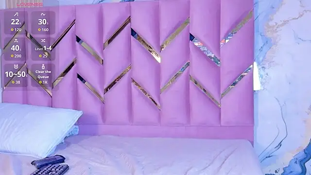 petitelittleebony's cam snapshot