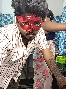 Love-Birds2's cam snapshot